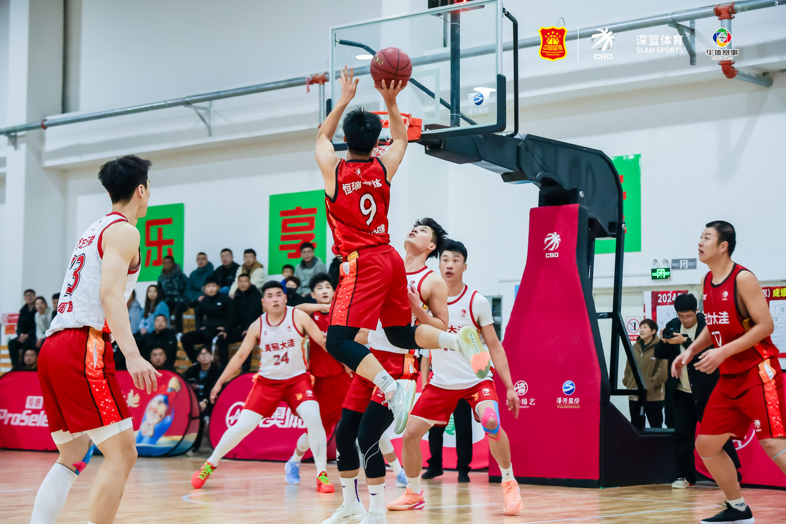 包含全国篮球技能大赛比赛激烈,涌现新一代天才的词条 包含全国篮球技能大赛比赛激烈,涌现新一代天才的词条