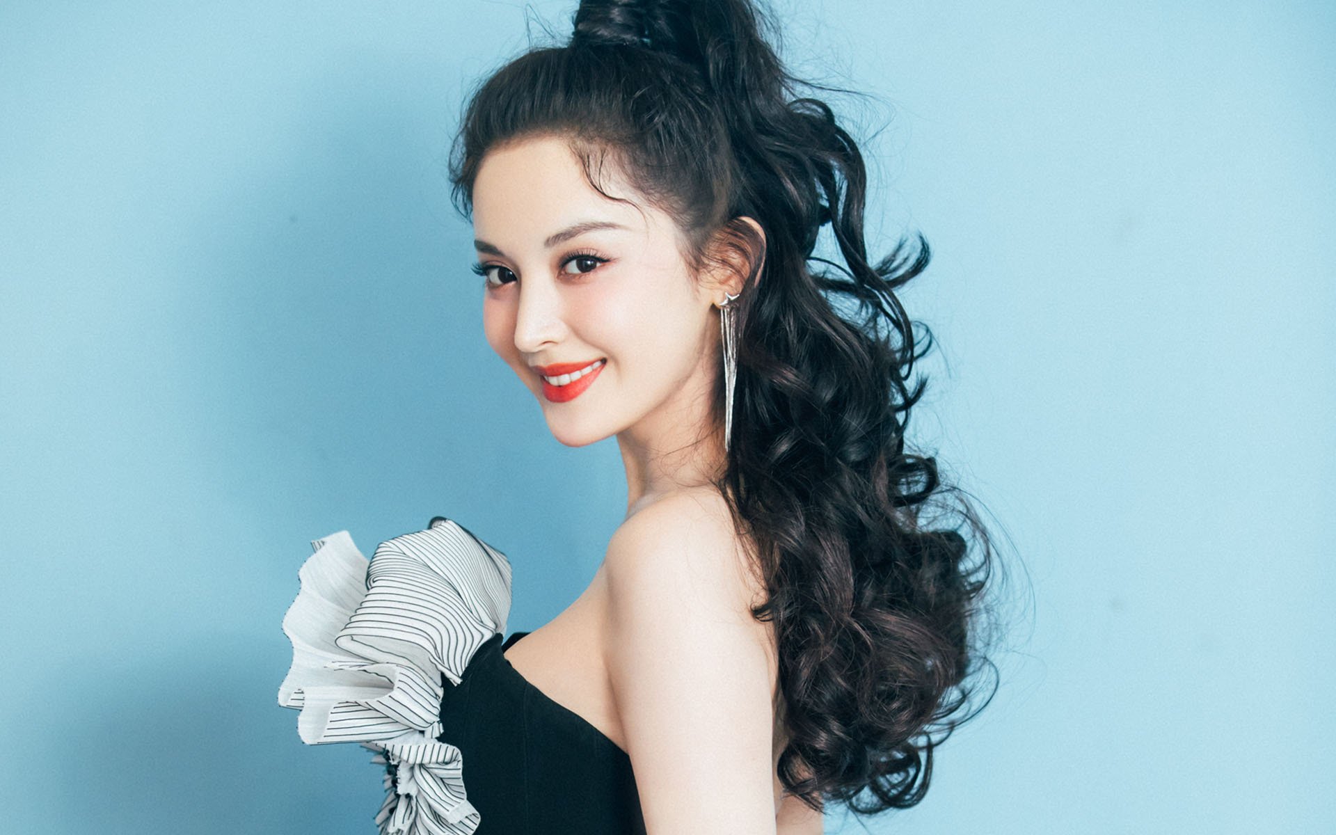 _骑士年轻力量爆发，未来无限光明_，新版骑士