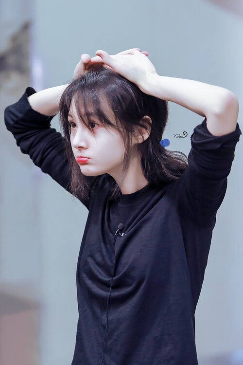 “法甲近期比赛精彩连连,强队纷纷发力争夺排名”,法甲最新比赛