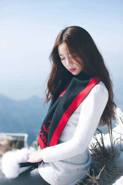 雄鹿队凭借米德尔顿的杀手球逆转太阳队,雄鹿队打太阳队