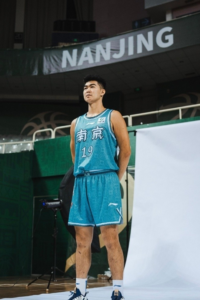 关于开云体育：CBA选秀，落选秀们真的应该放弃篮球梦想吗？的信息