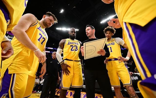 开云体育：湖人队新赛季：席菲诺表示将提升防守效率的简单介绍