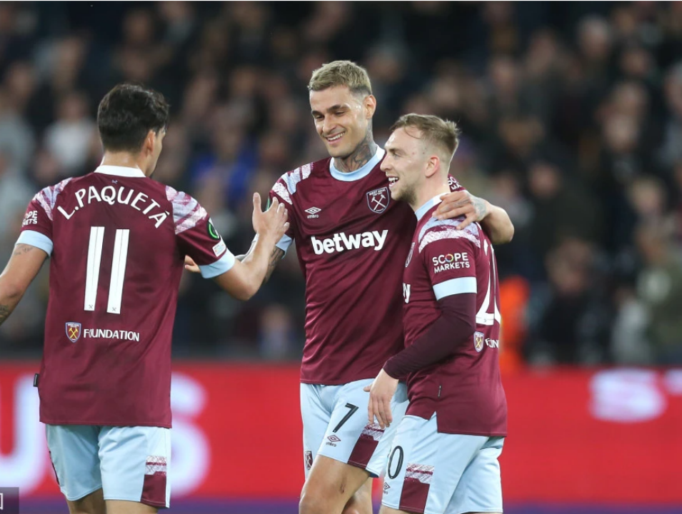 开云体育:英超的球员表现评估:关键数据的解读的简单介绍 开云体育:英超的球员表现评估:关键数据的解读的简单介绍