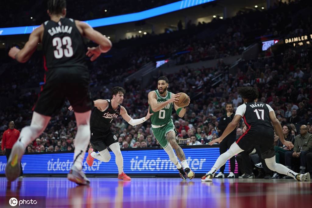 包含开云体育:凯尔特人队季前赛:斯普鲁斯展现篮板能力,争夺轮换位置的词条 包含开云体育:凯尔特人队季前赛:斯普鲁斯展现篮板能力,争夺轮换位置的词条