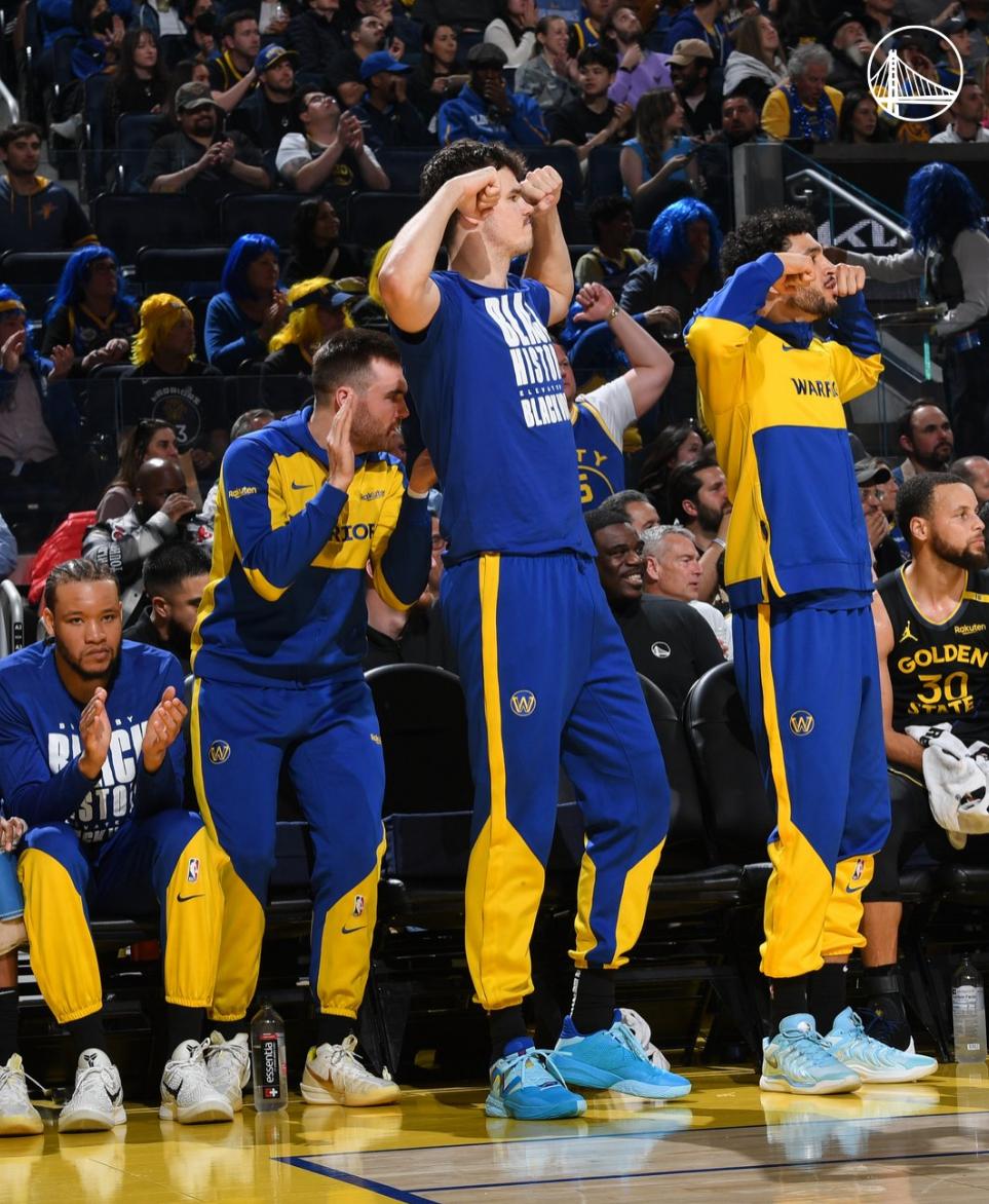 关于开云体育：勇士队新赛季战术：科尔强调团队配合和快速轮转的信息