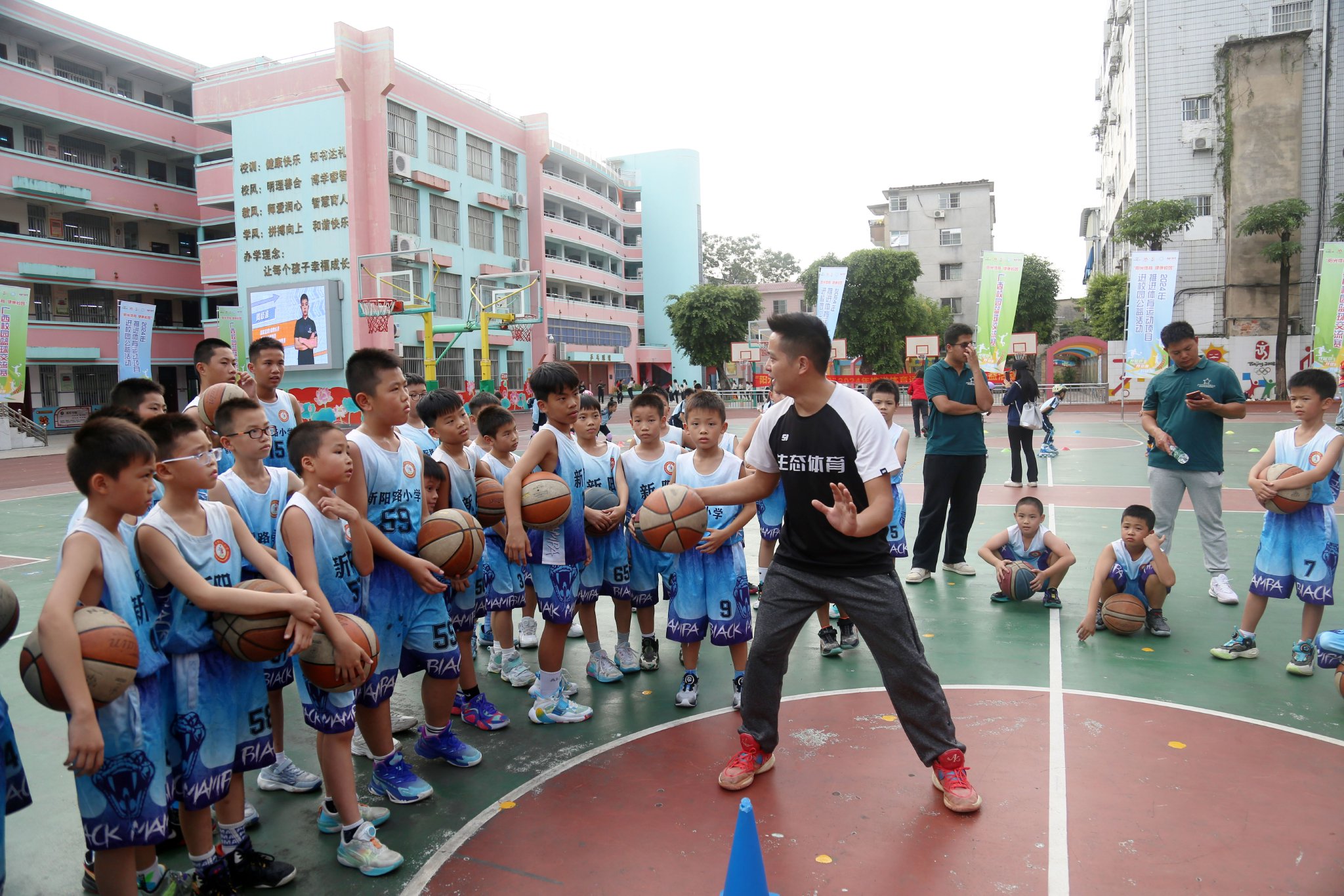 开云体育：篮球文化推广活动：让更多人了解篮球，爱上篮球的简单介绍