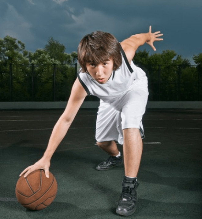 开云体育：篮球球星的个人成长故事：家庭、教练与队友的影响的简单介绍